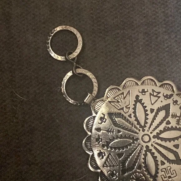 Vintage silver tone NA style belt - Picture 5 of 6